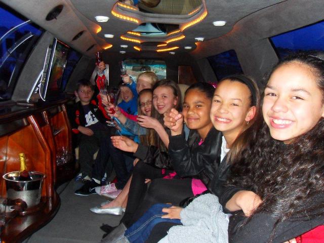 kiddies-parties-limo-hire